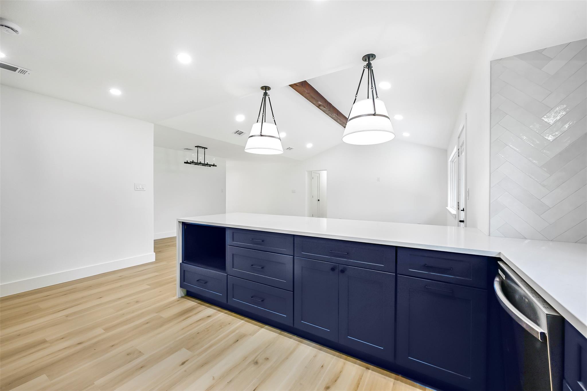 3001 Cedarlawn CIR