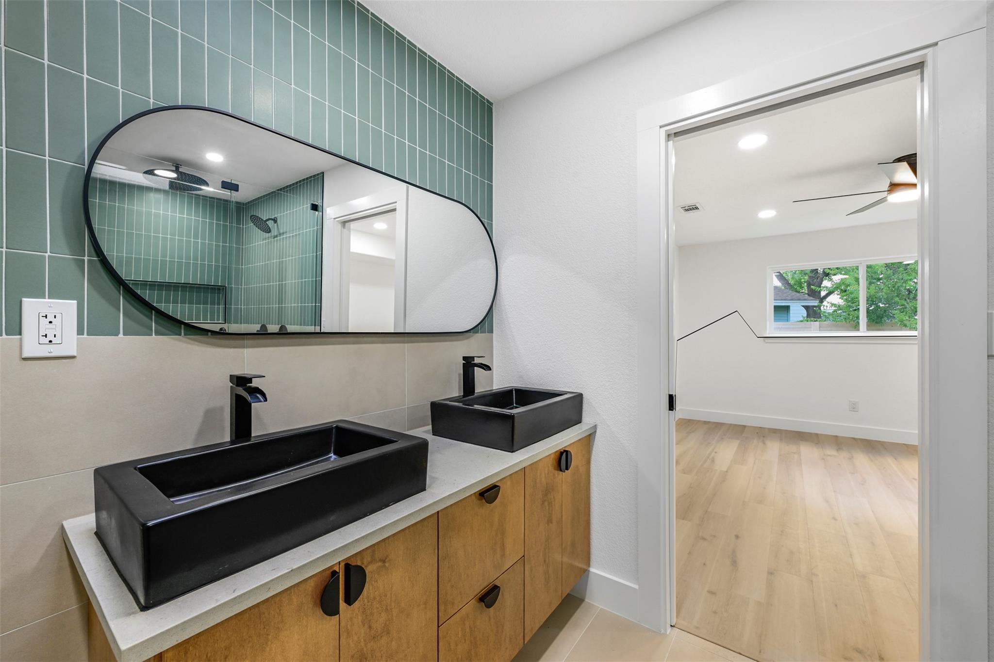 3001 Cedarlawn CIR