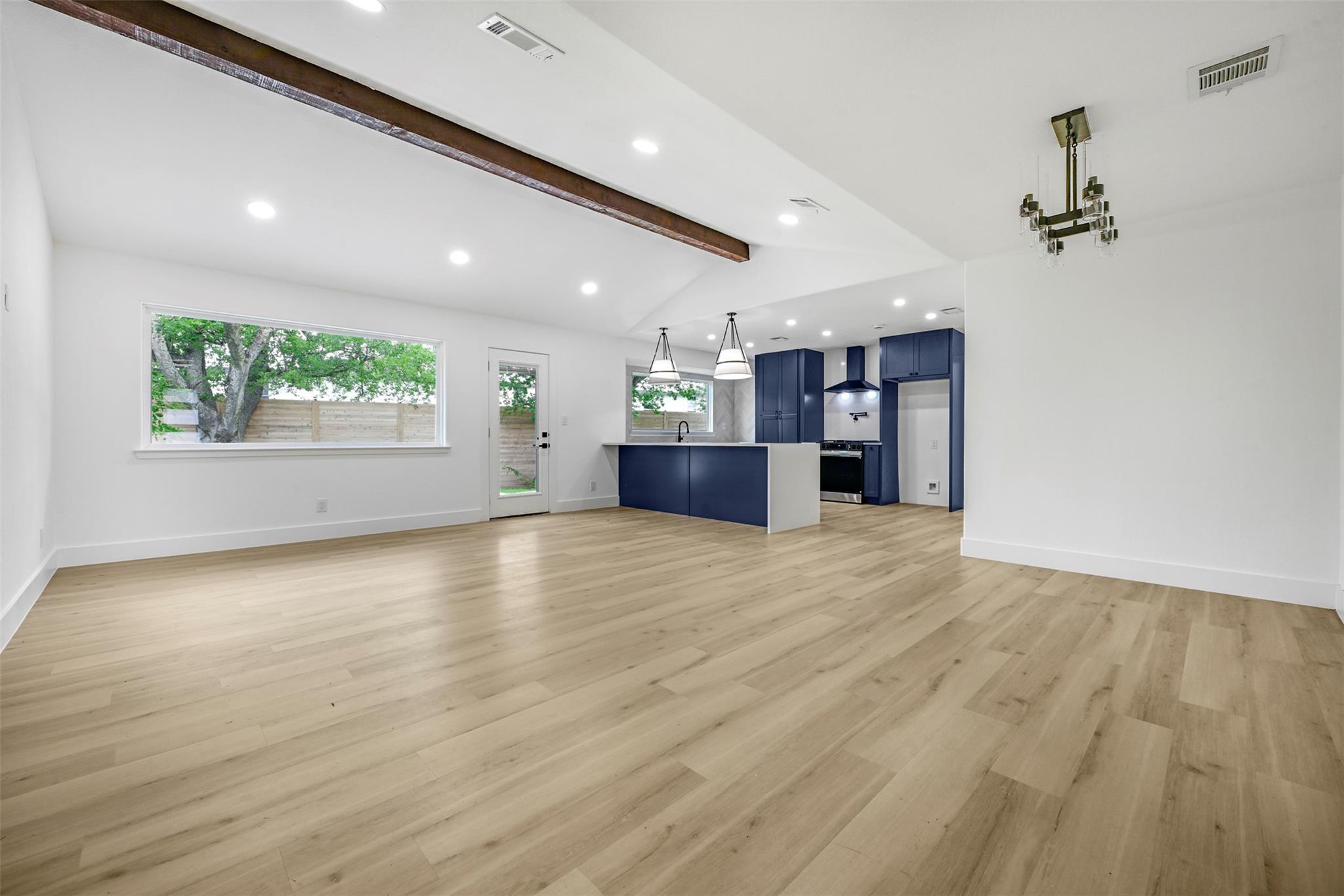 3001 Cedarlawn CIR