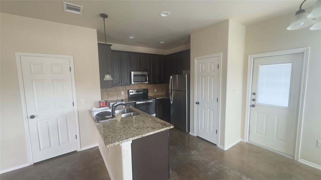 366 JOANNE Loop Unit B