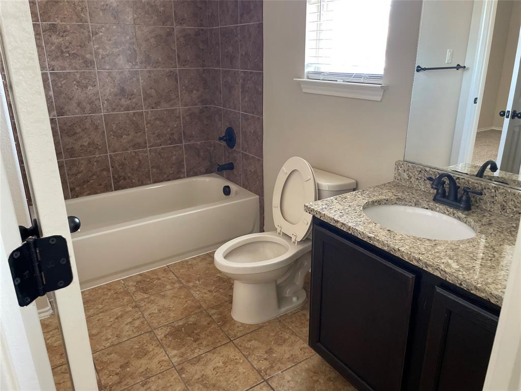 366 JOANNE Loop Unit B