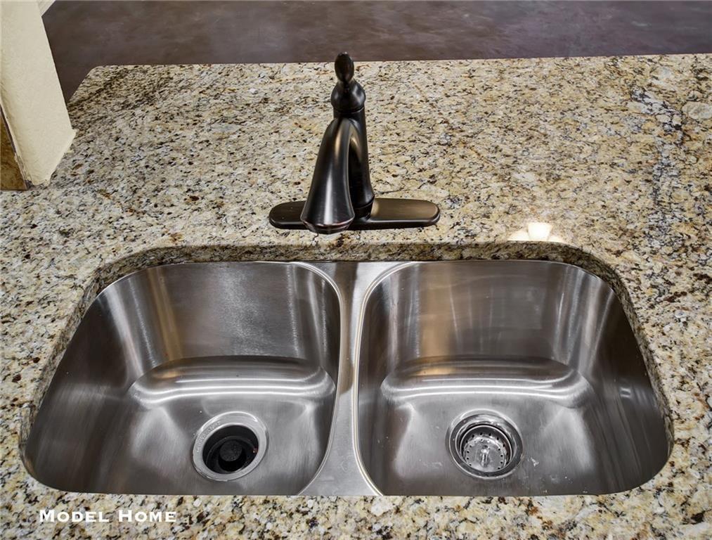 379 JOANNE LOOP # B Unit: A & B