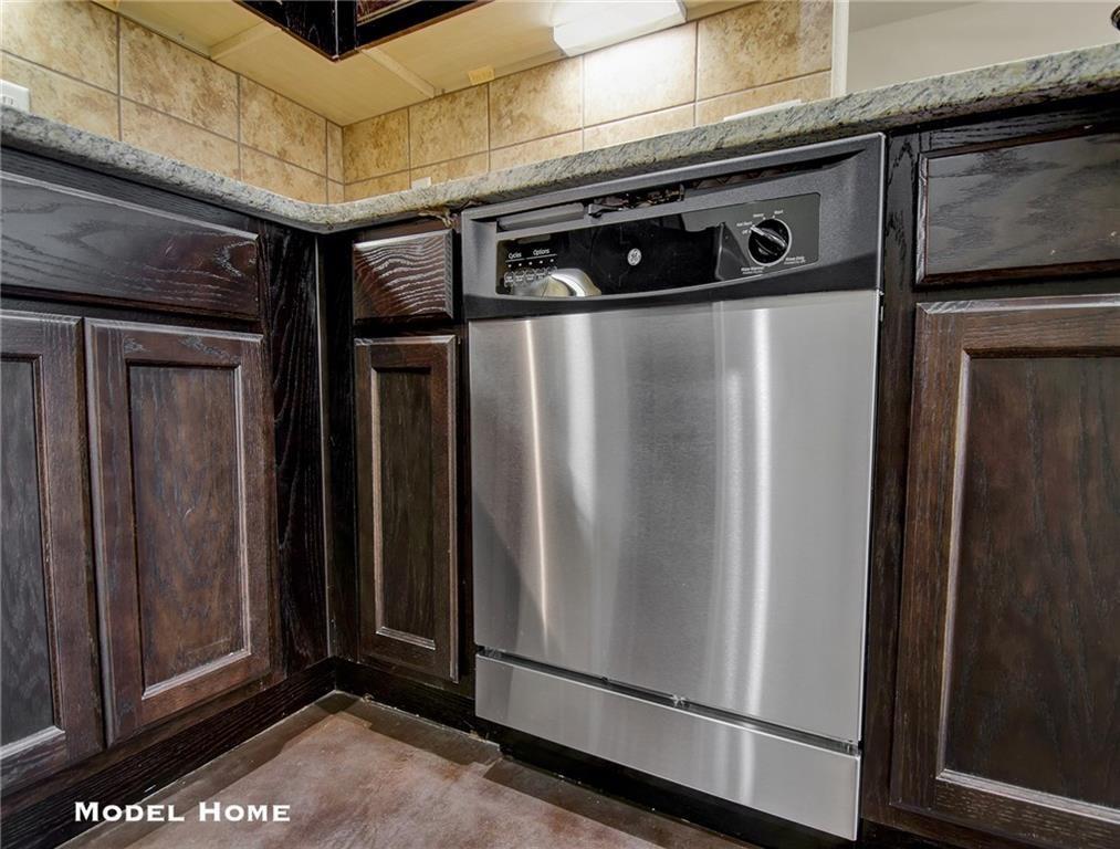 379 JOANNE LOOP # B Unit: A & B