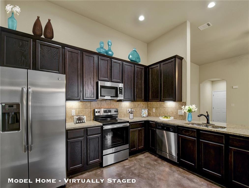 379 JOANNE LOOP # B Unit: A & B