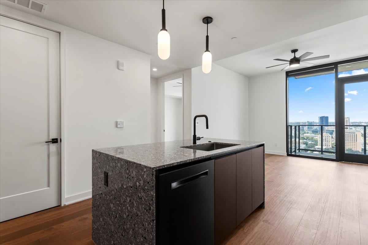 84 East Ave # 2702
