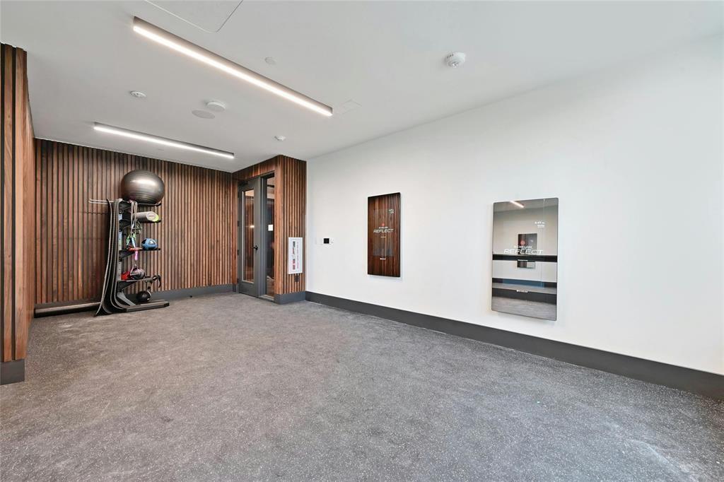 84 East Ave # 2702