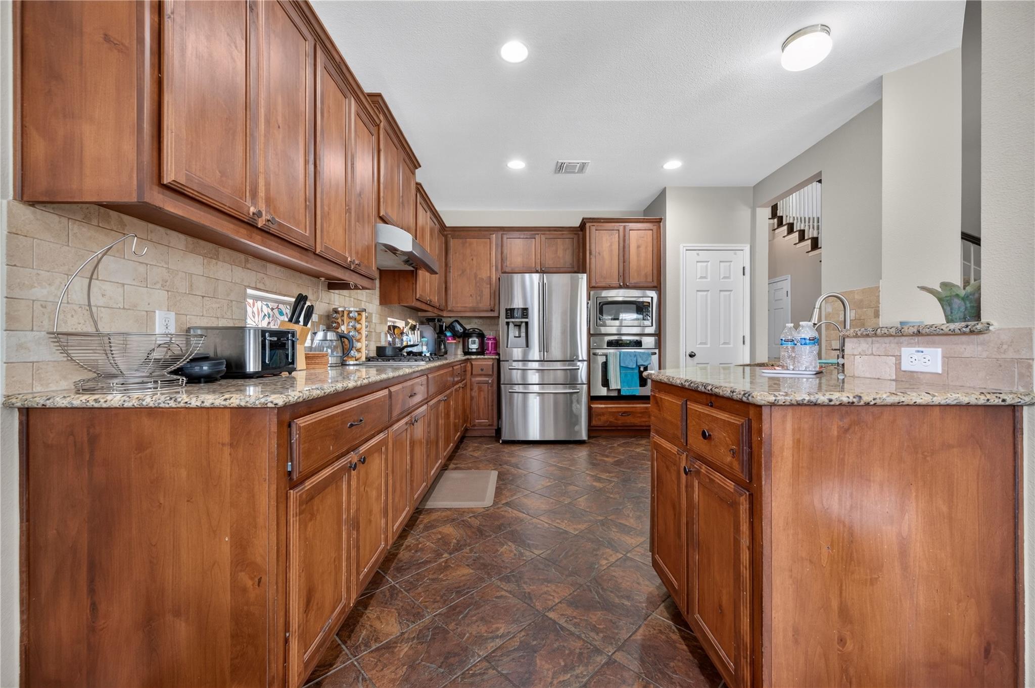 112 Latitude LN