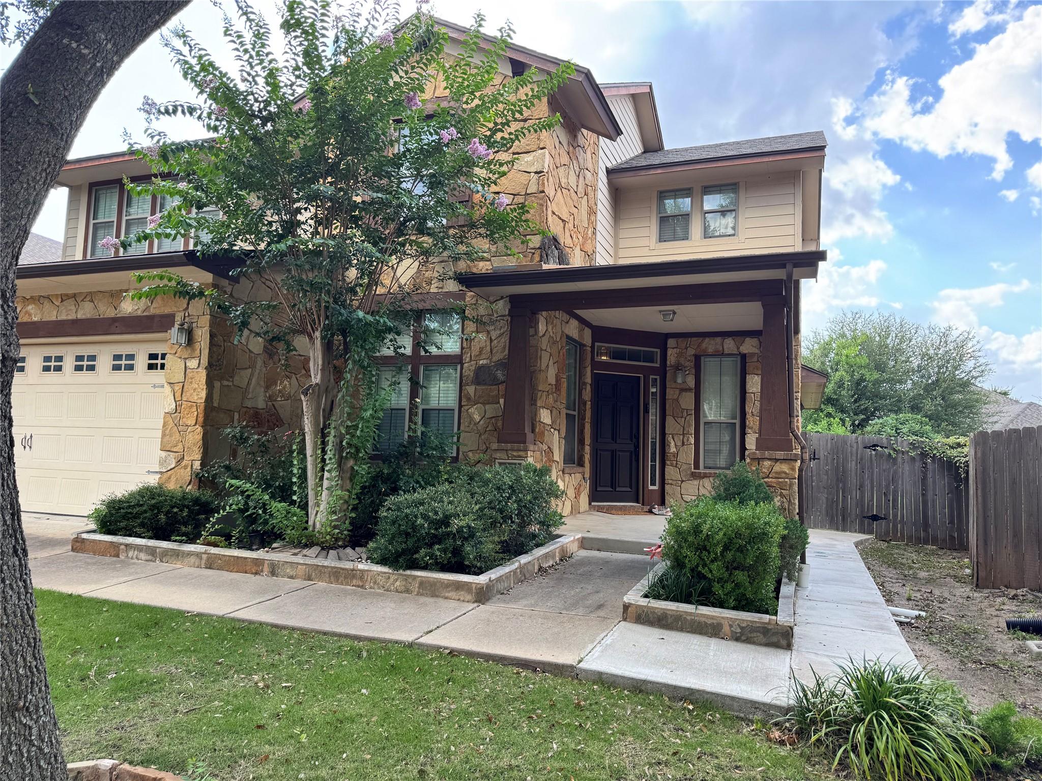 112 Latitude LN