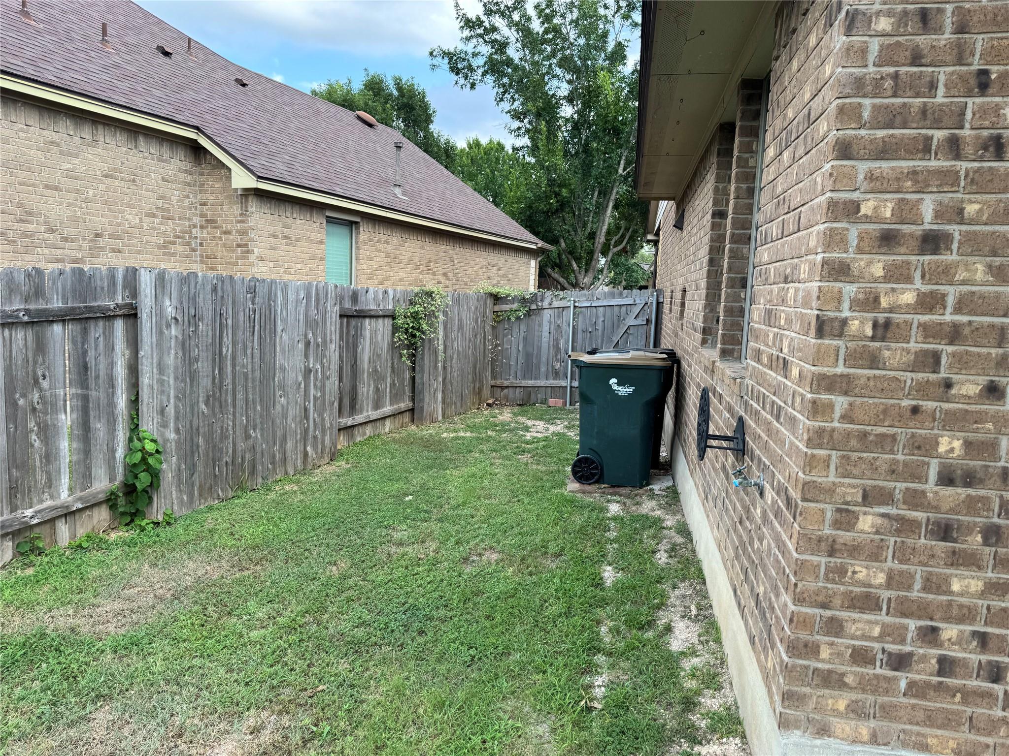 112 Latitude LN
