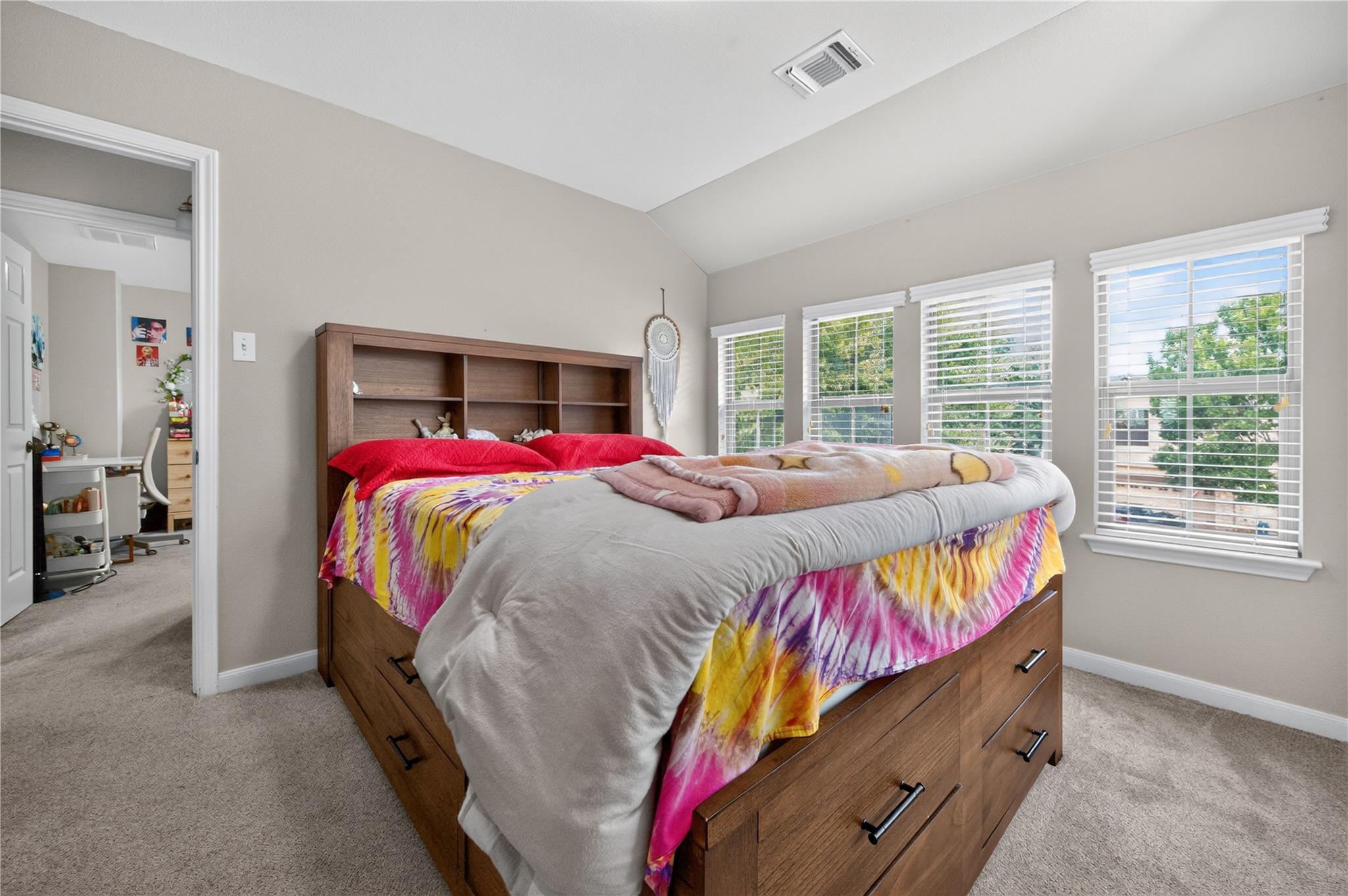 112 Latitude LN