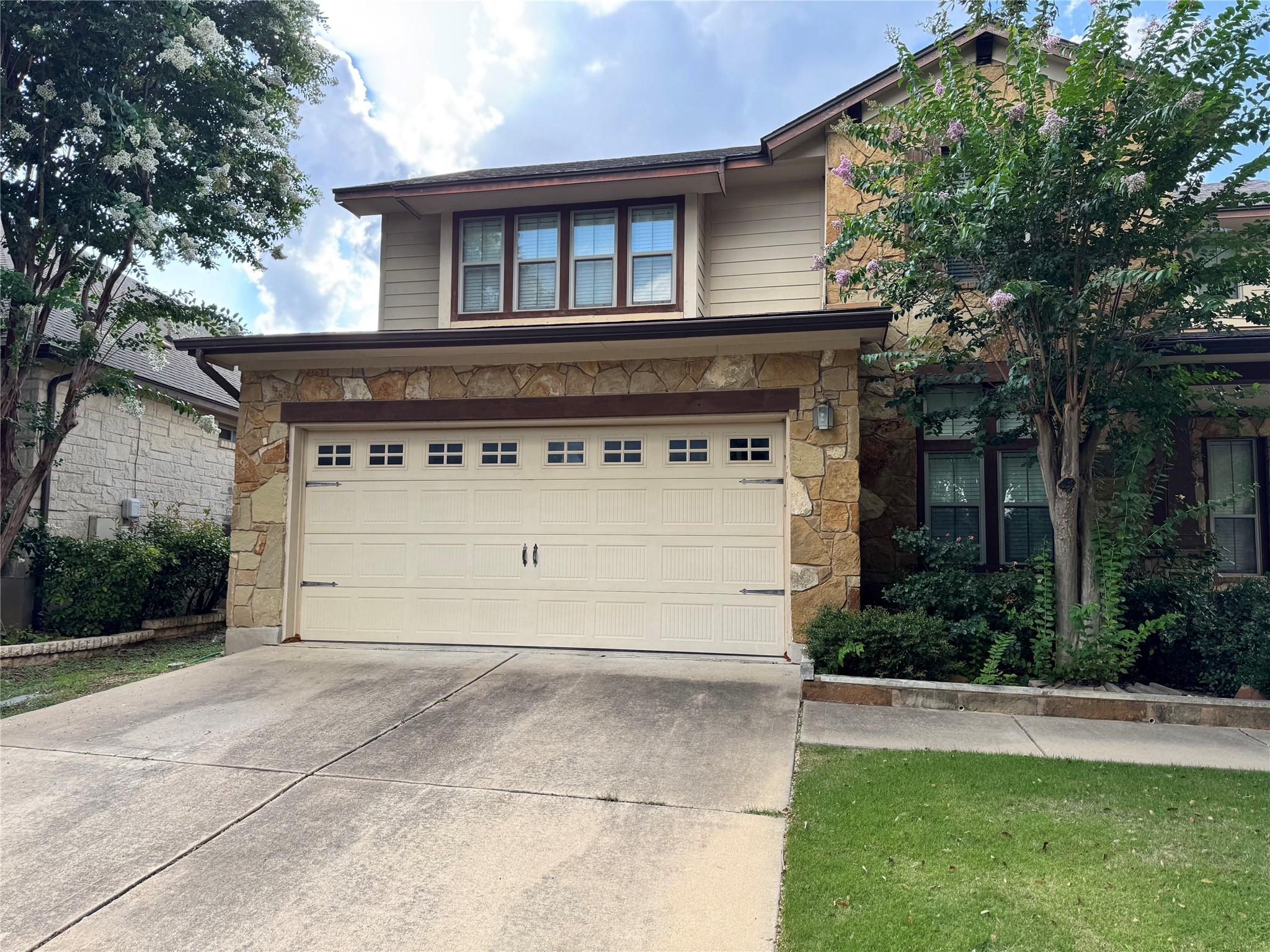 112 Latitude LN