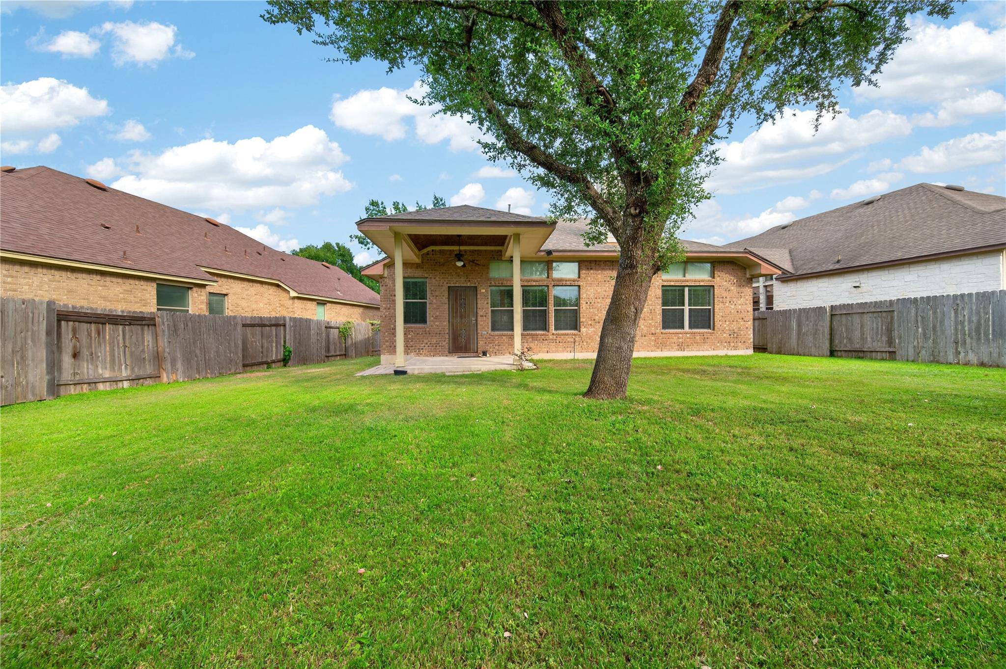 112 Latitude LN