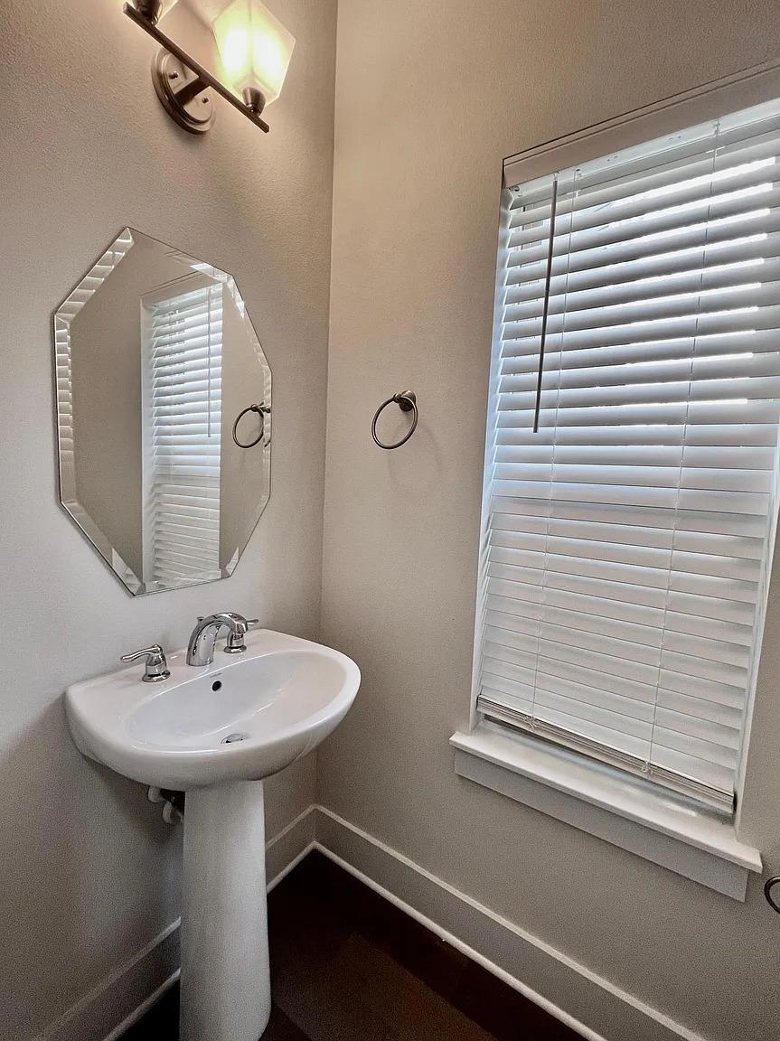 13501 Metric BLVD # 1