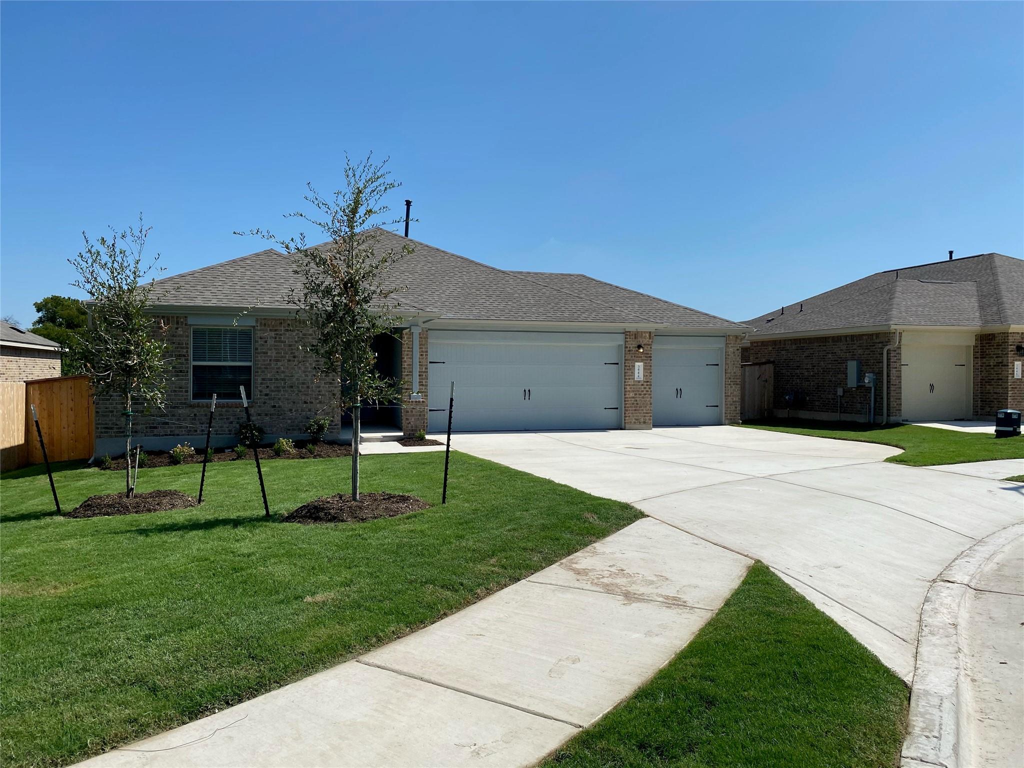3444 Pauling Loop RD
