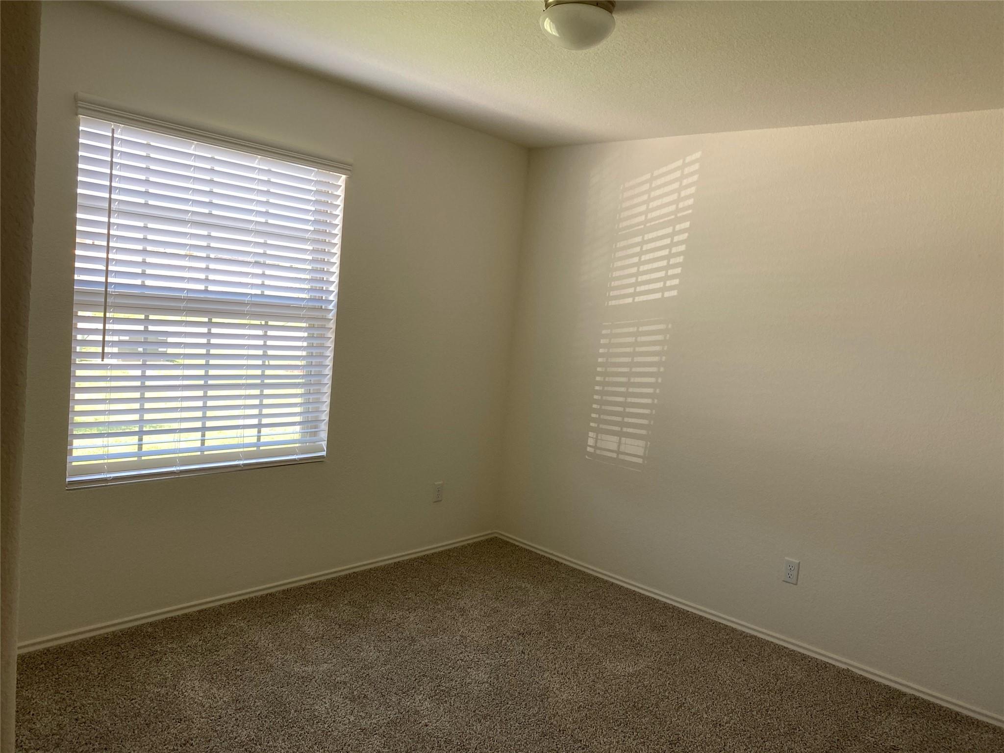 3444 Pauling Loop RD