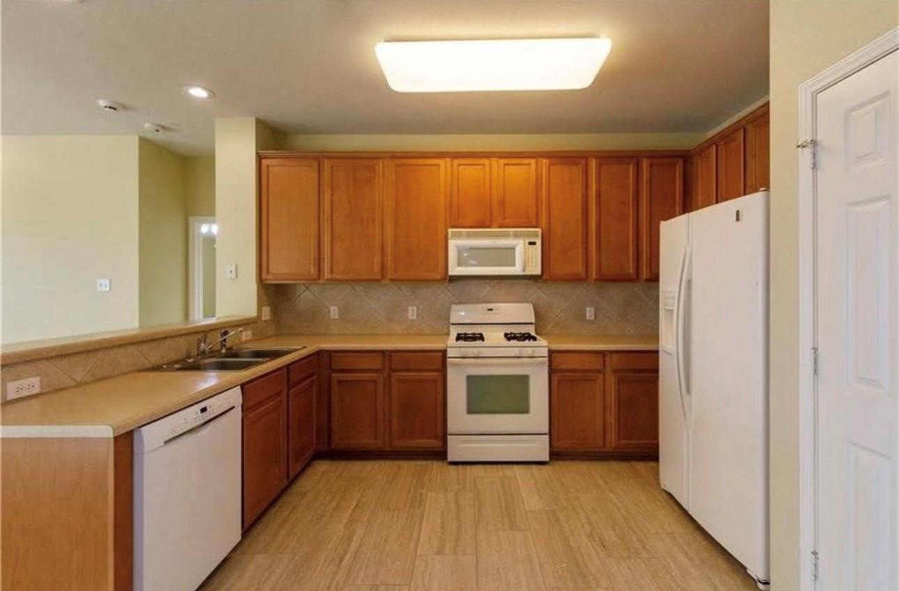 1900 Scofield Ridge PKWY # 3101