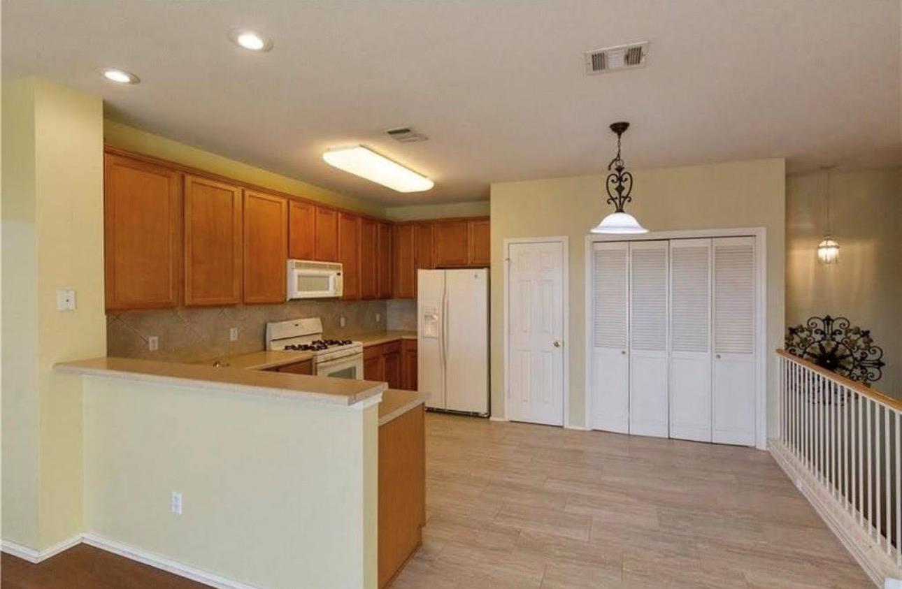 1900 Scofield Ridge PKWY # 3101