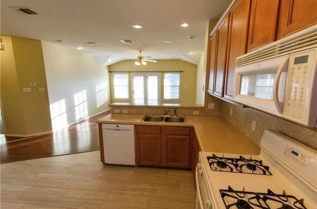 1900 Scofield Ridge PKWY # 3101