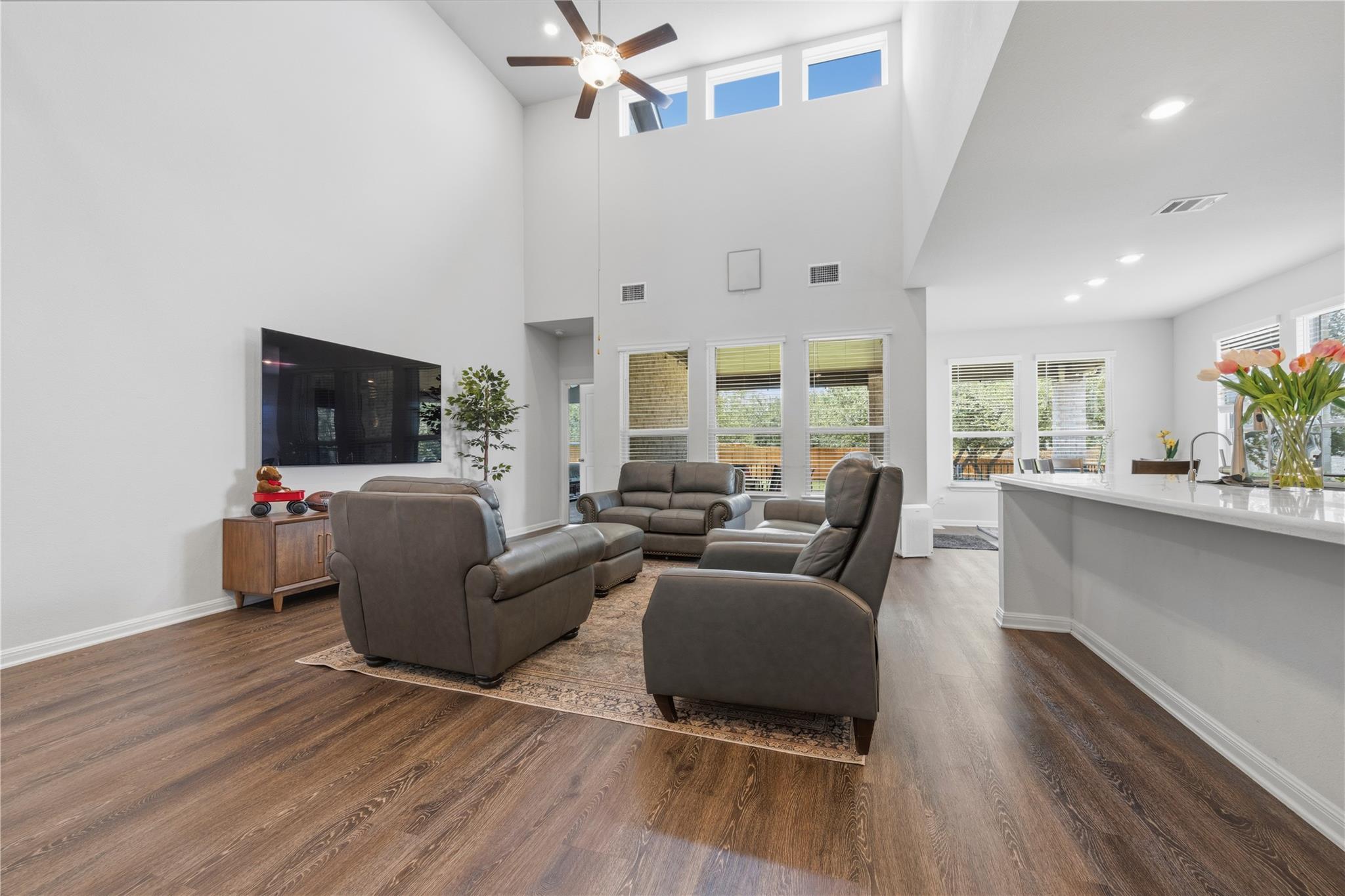 317 Barton Oak TRL