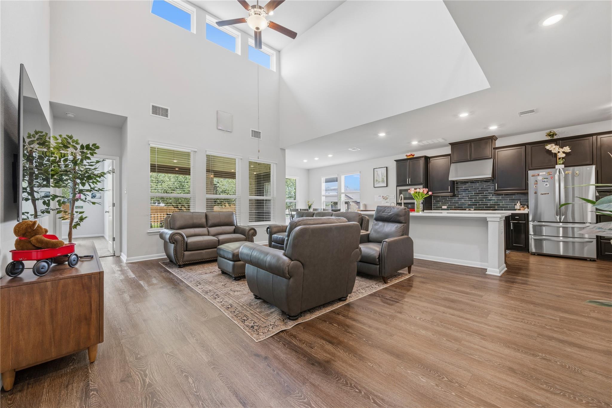 317 Barton Oak TRL