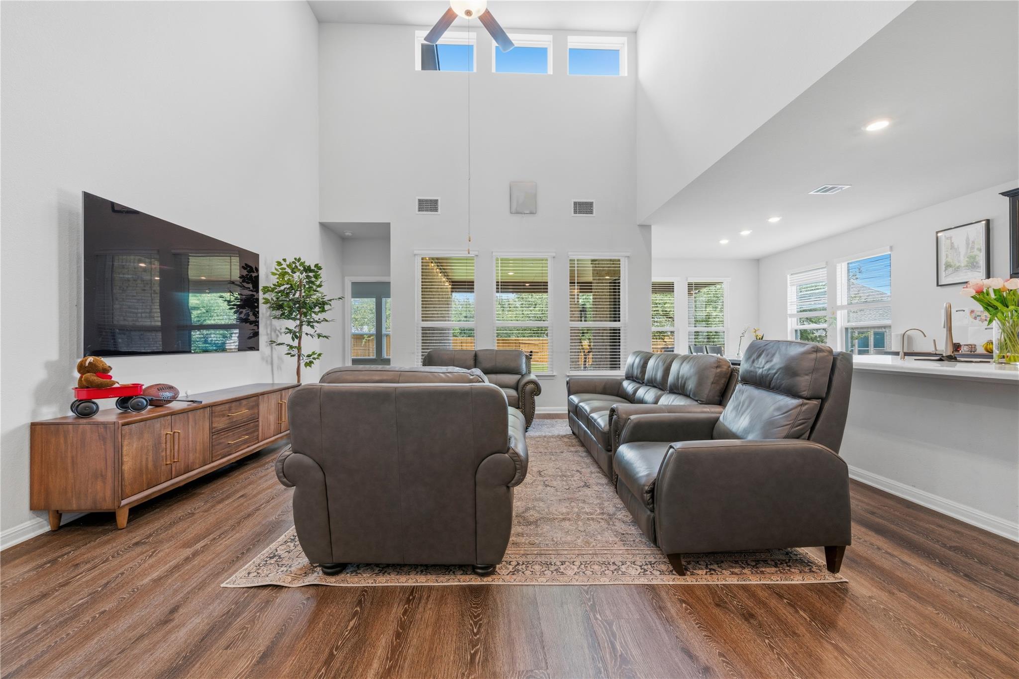 317 Barton Oak TRL