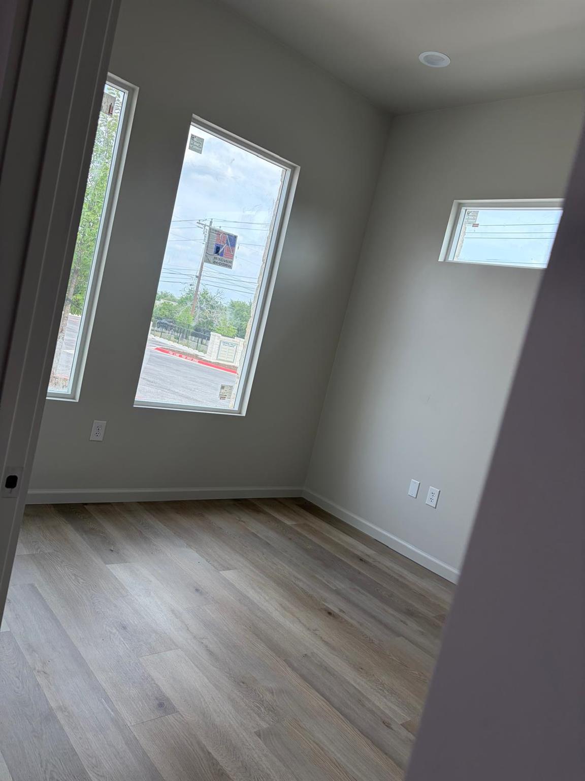 701 Crystal Falls PKWY # 120 Unit: 110 & 120