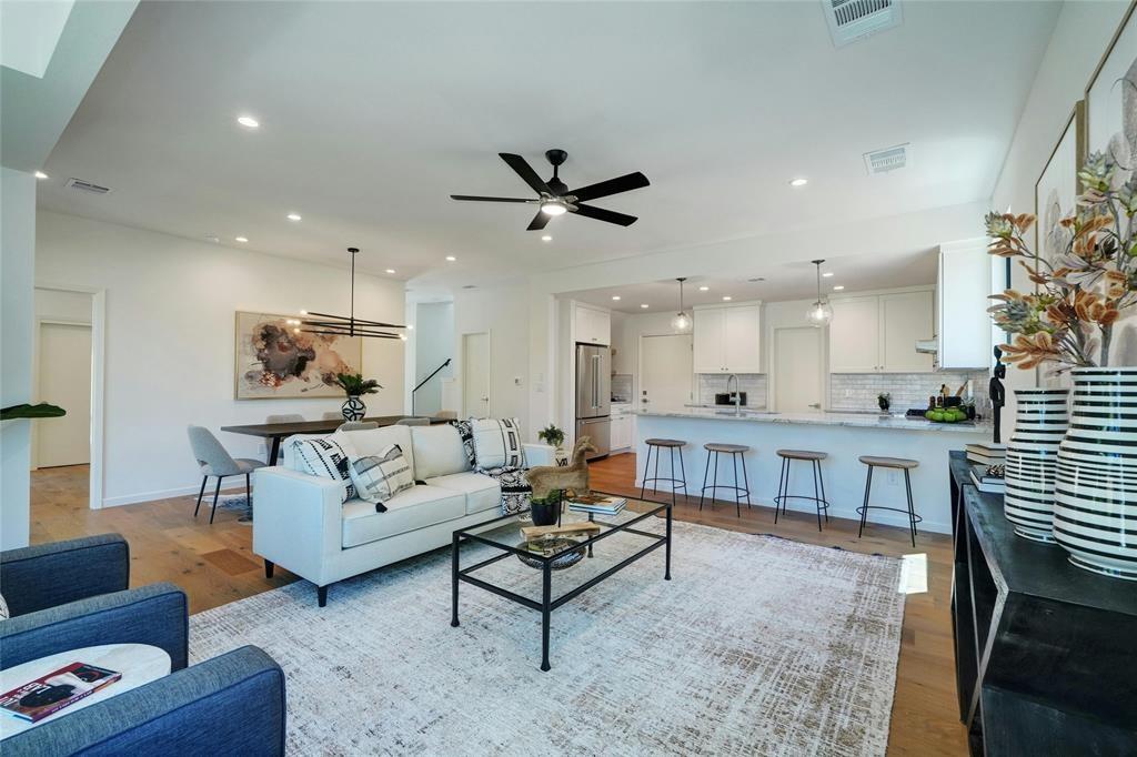 1104 Justin LN # A