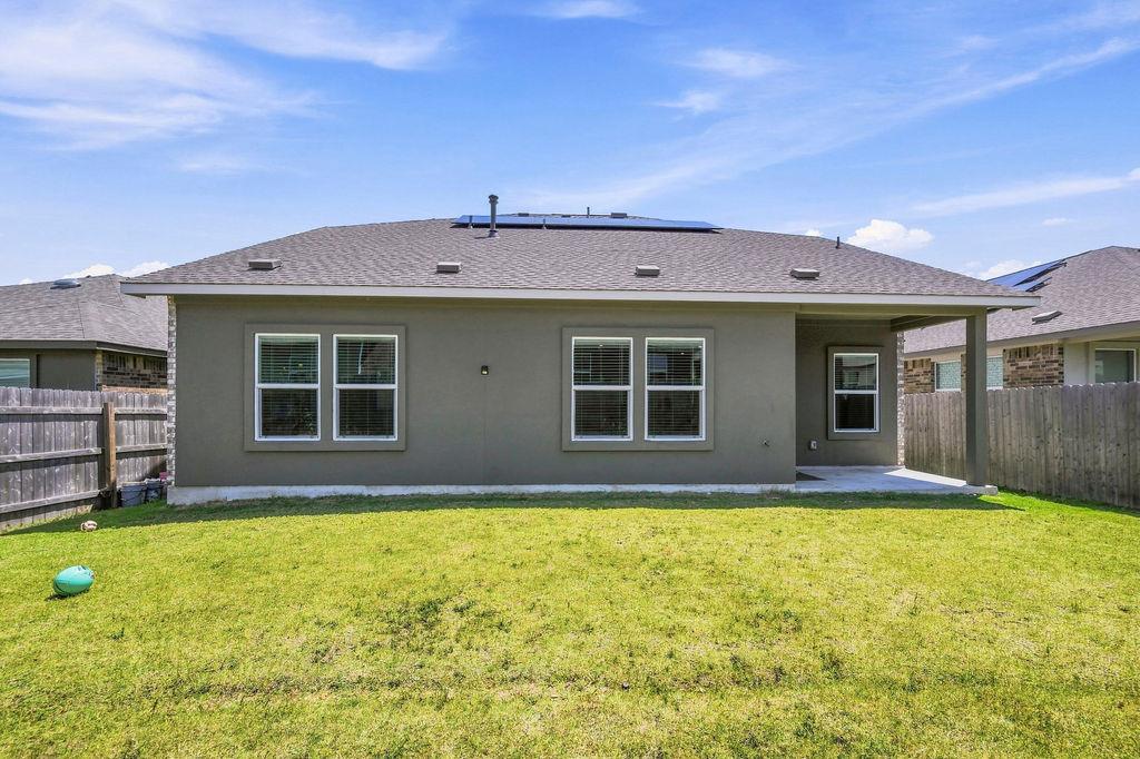 1733 Catahoula DR