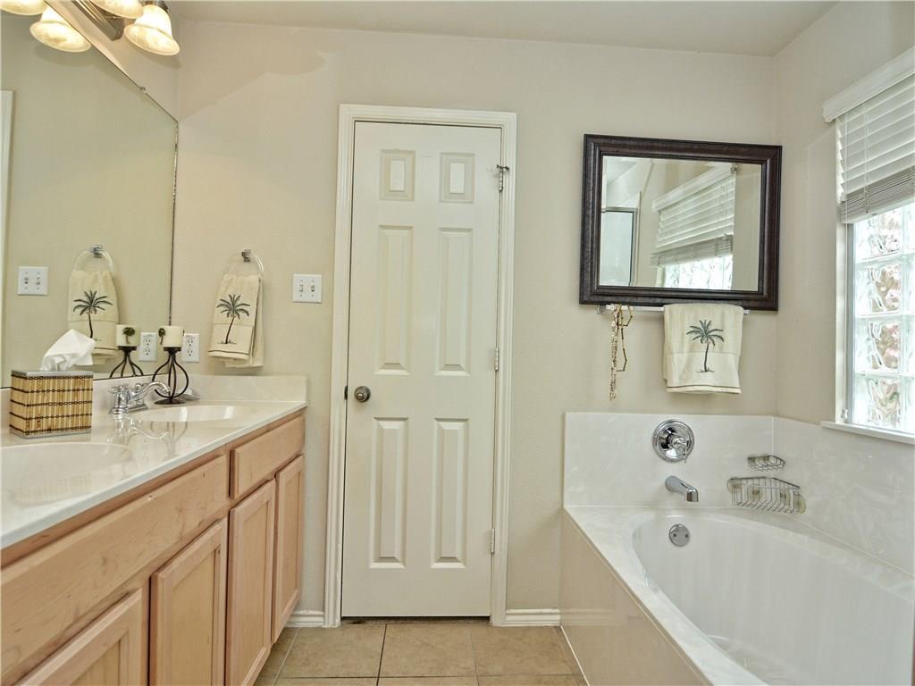 4100 Whitecrest CV
