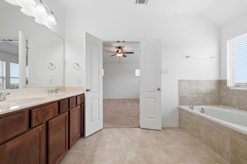 1005 Ridge Runner DR