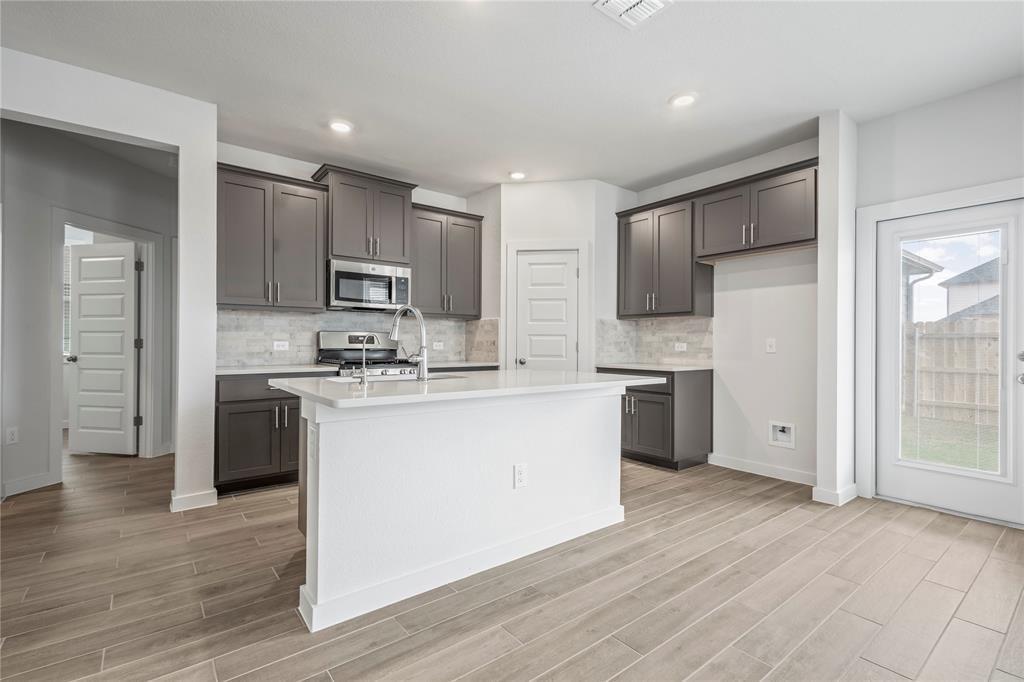 187 Everglades DR