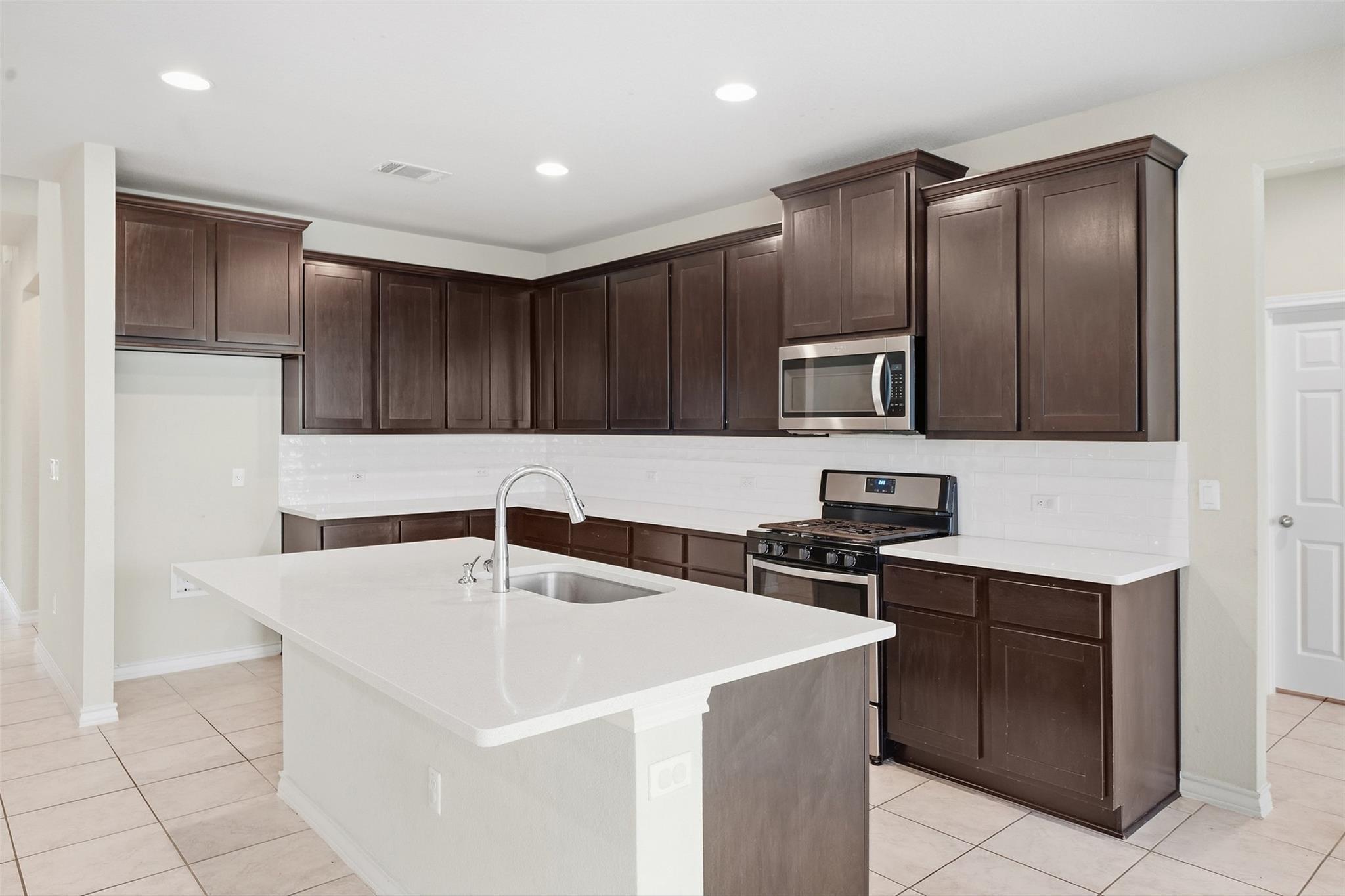 16700 Fresno CV
