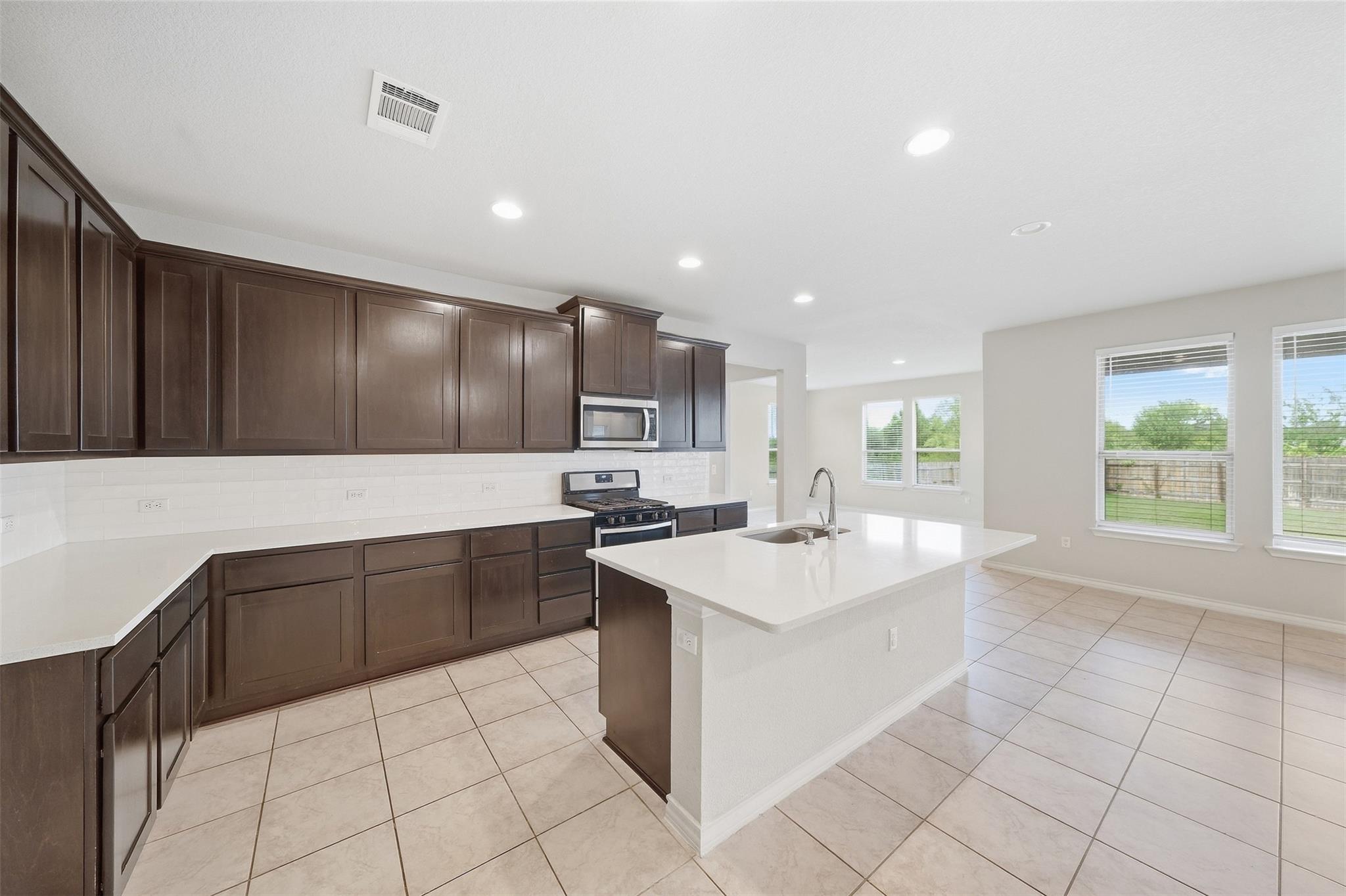 16700 Fresno CV
