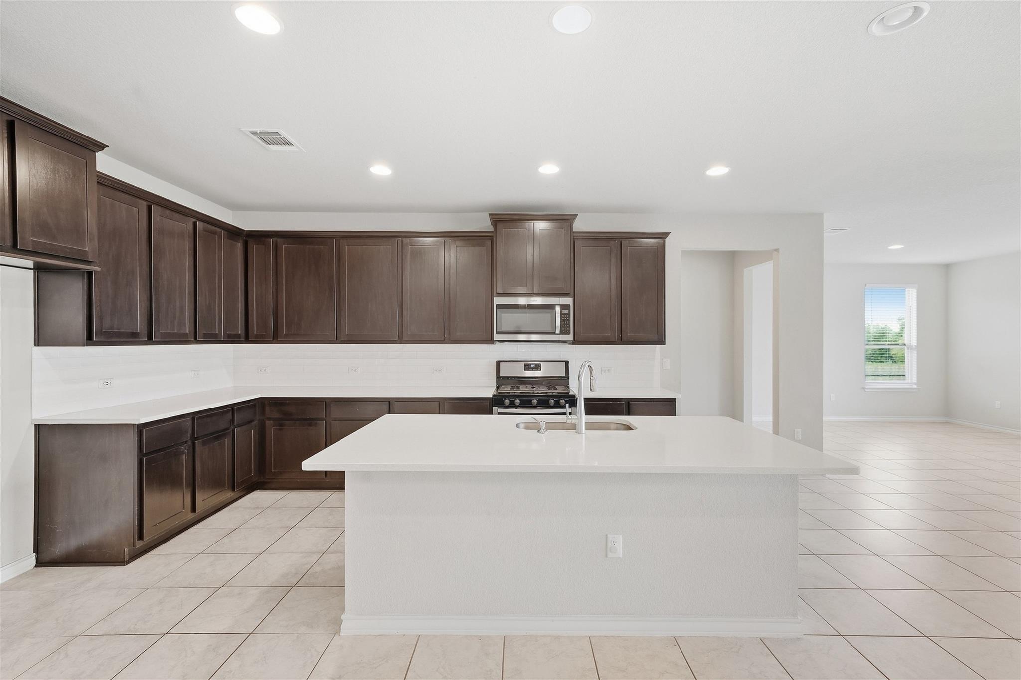16700 Fresno CV