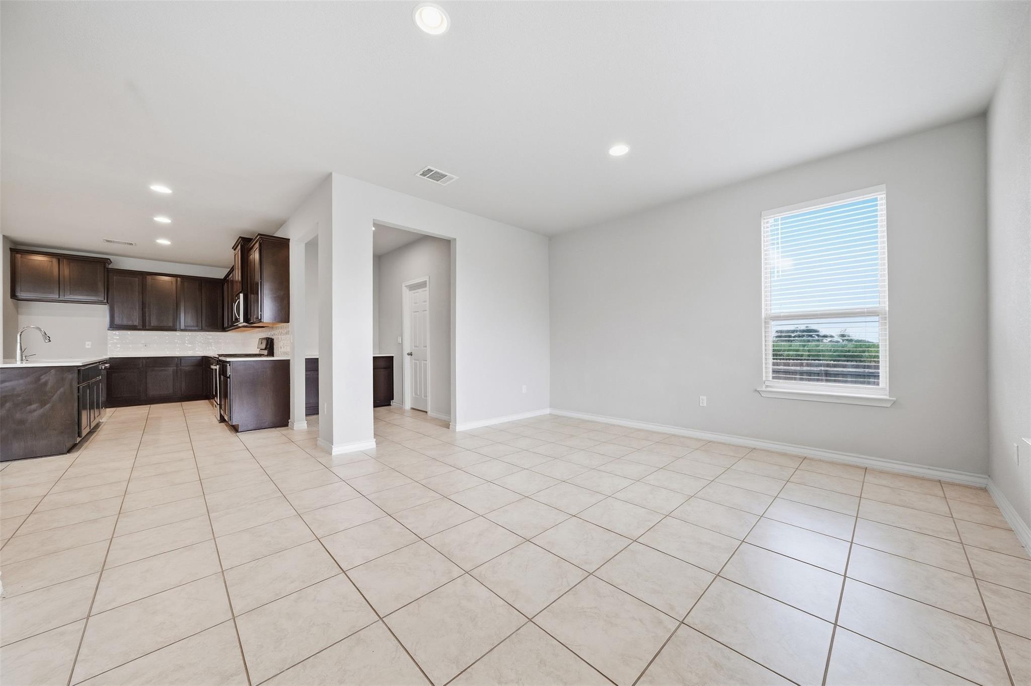 16700 Fresno CV