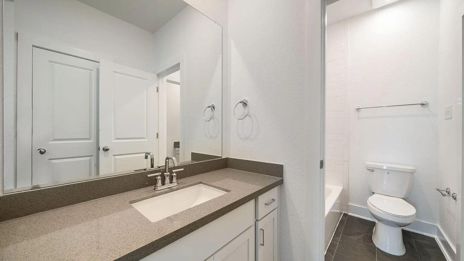 1412 Mulberry Oak LN