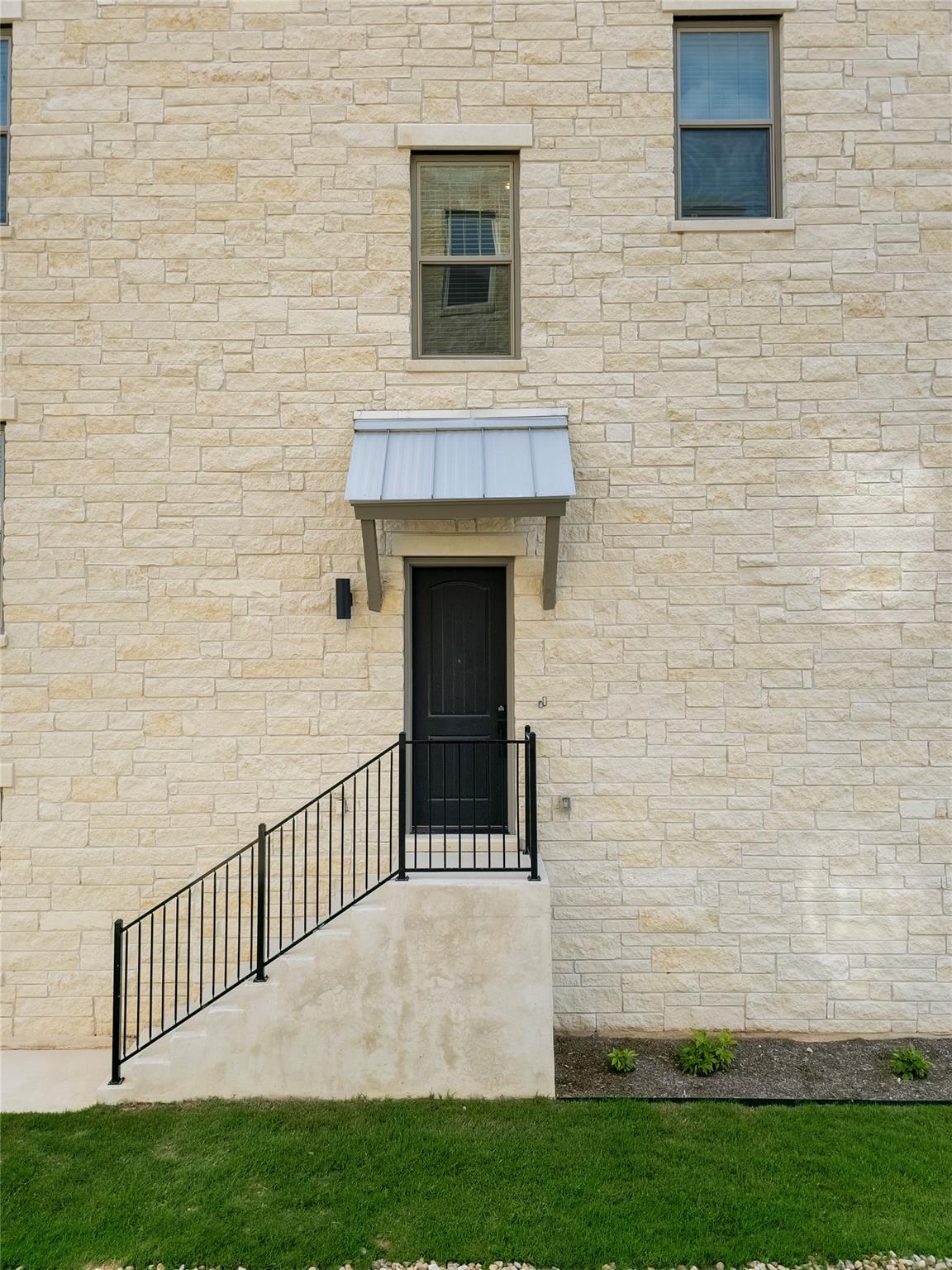 225 John Webster ST