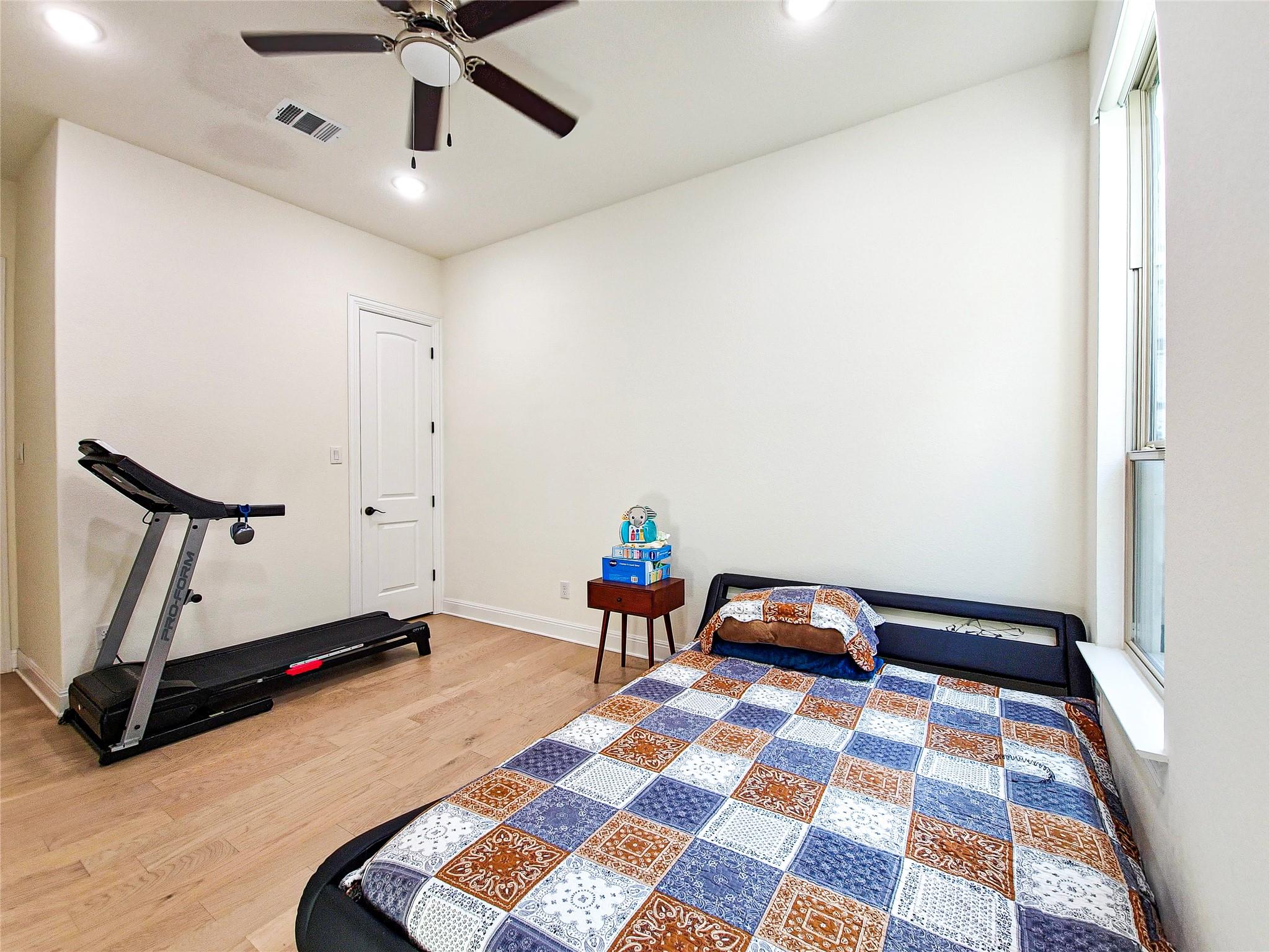 813 Sunny Ridge DR