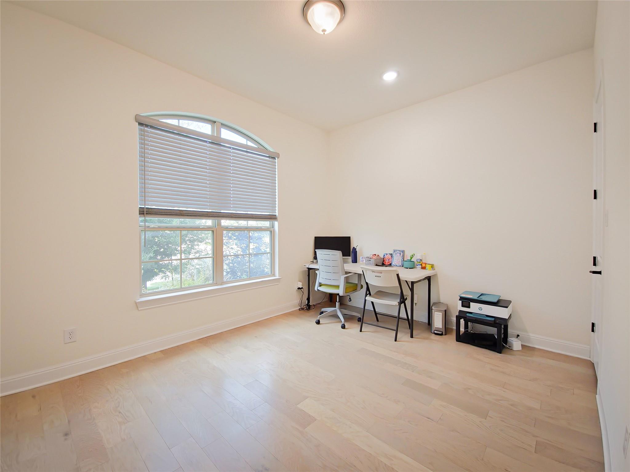813 Sunny Ridge DR
