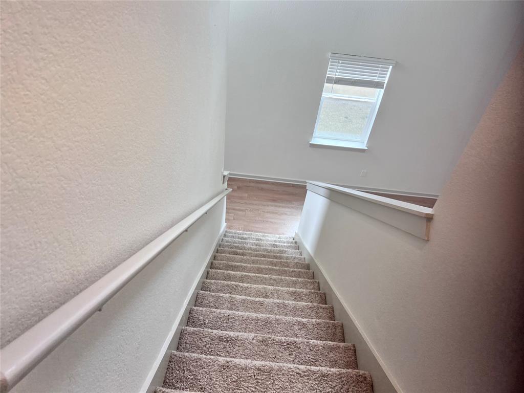 112 New Hampton WAY