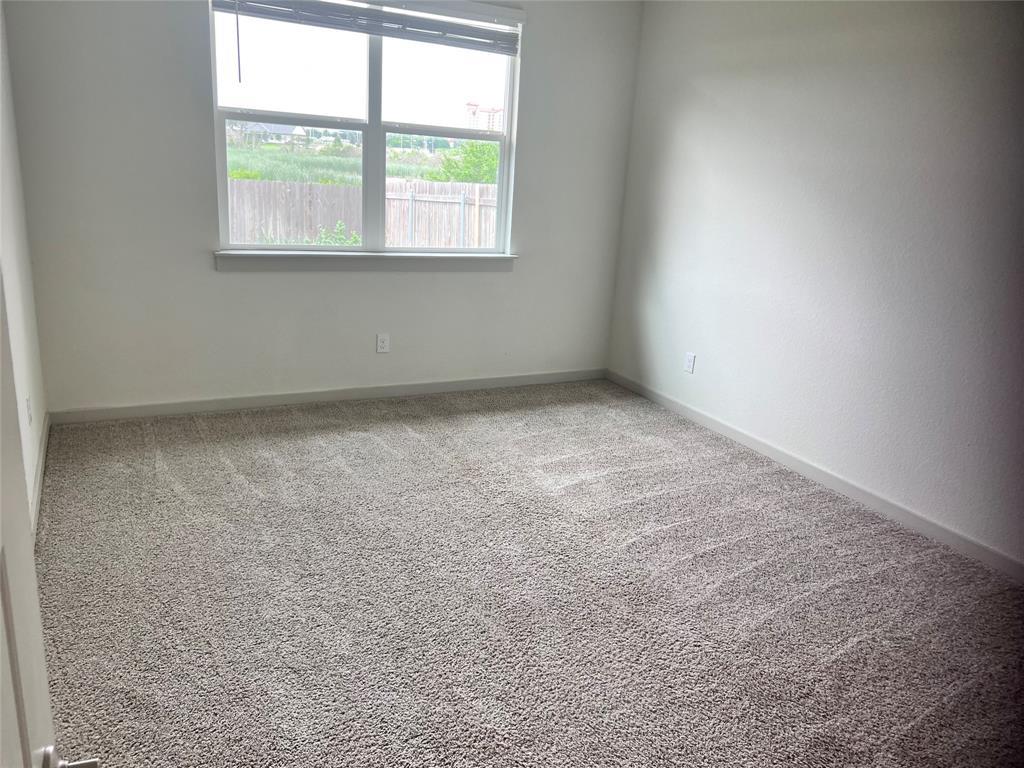 112 New Hampton WAY