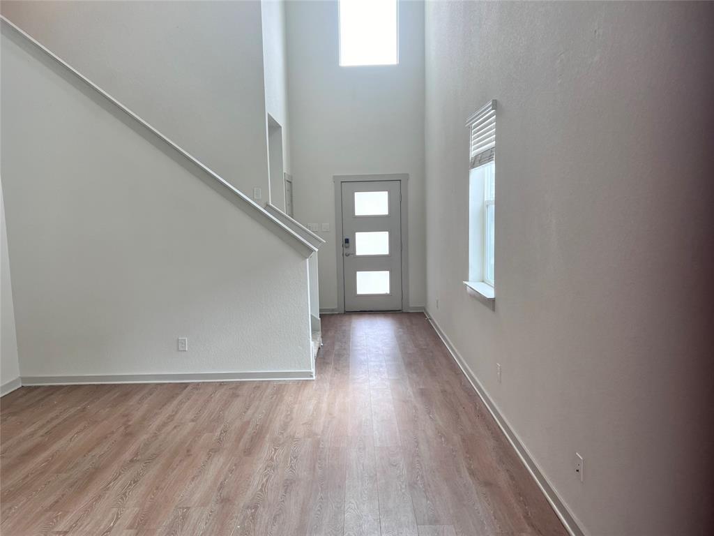 112 New Hampton WAY