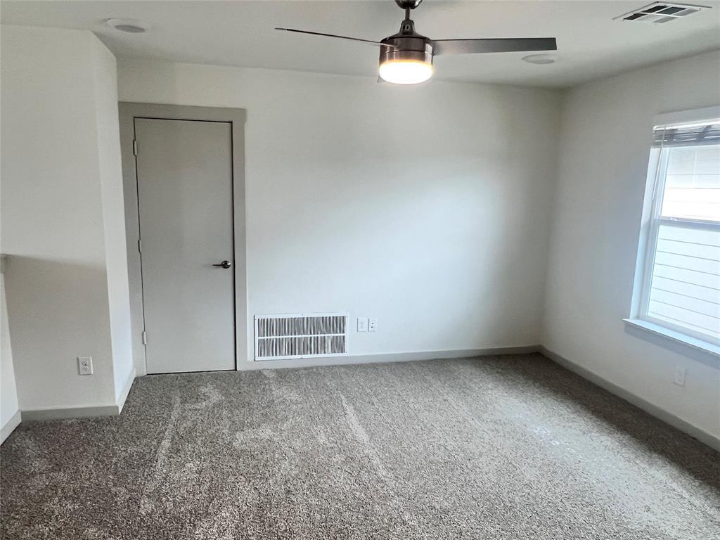 112 New Hampton WAY