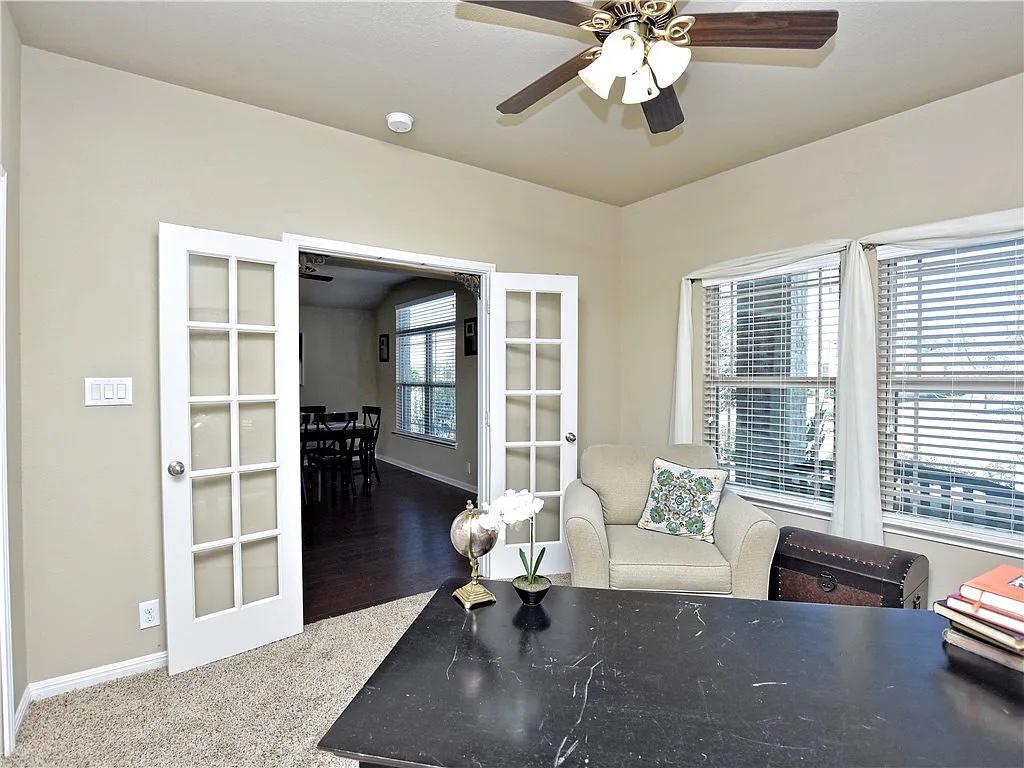 141 Florenz LN