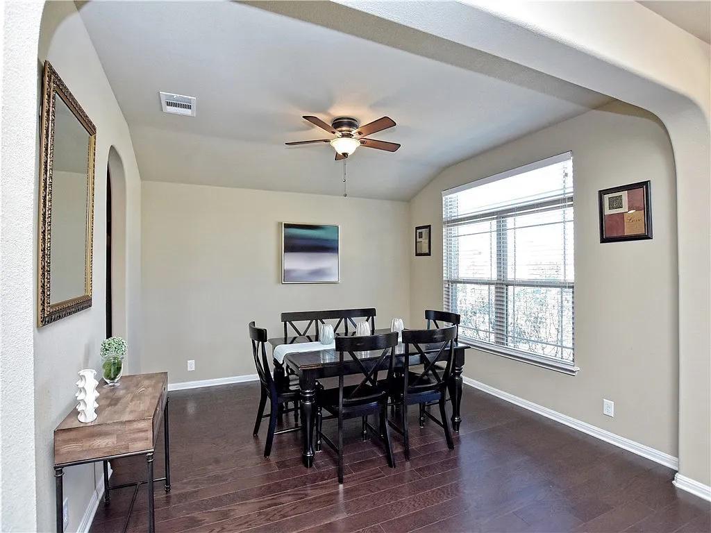 141 Florenz LN