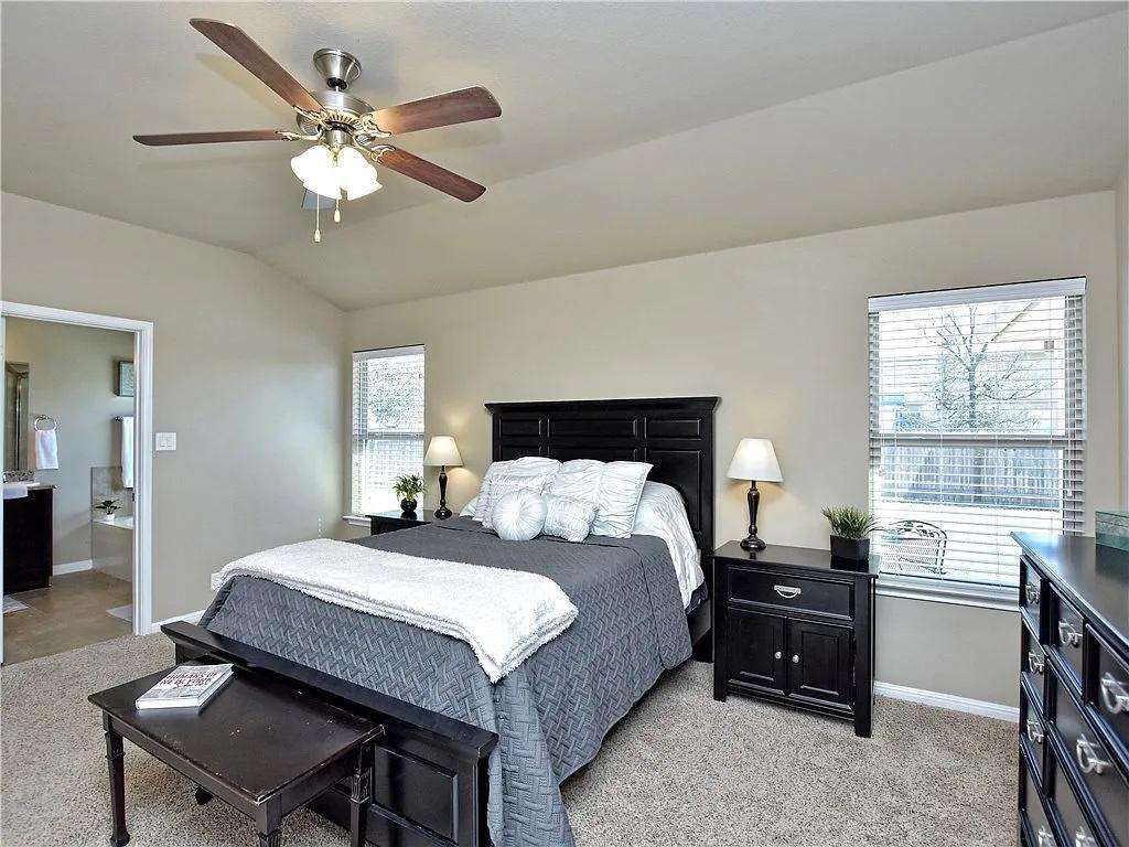 141 Florenz LN
