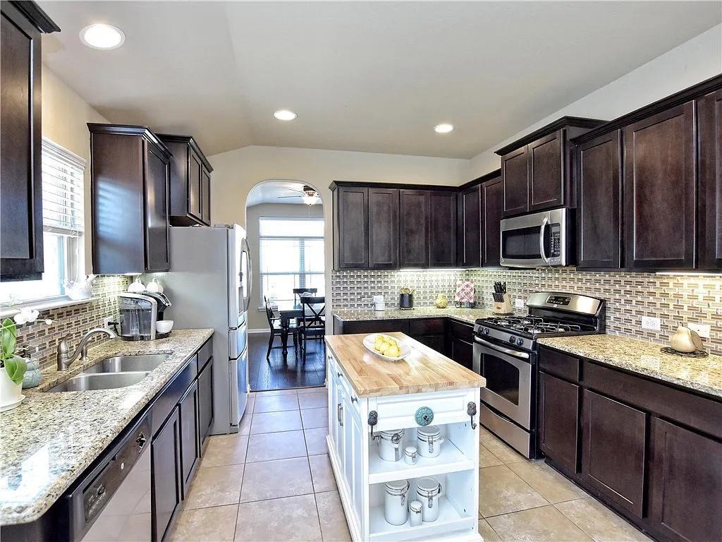 141 Florenz LN