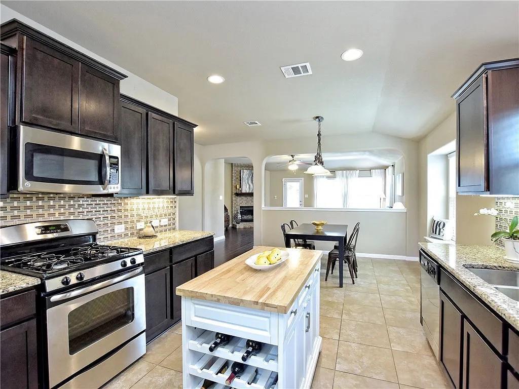 141 Florenz LN