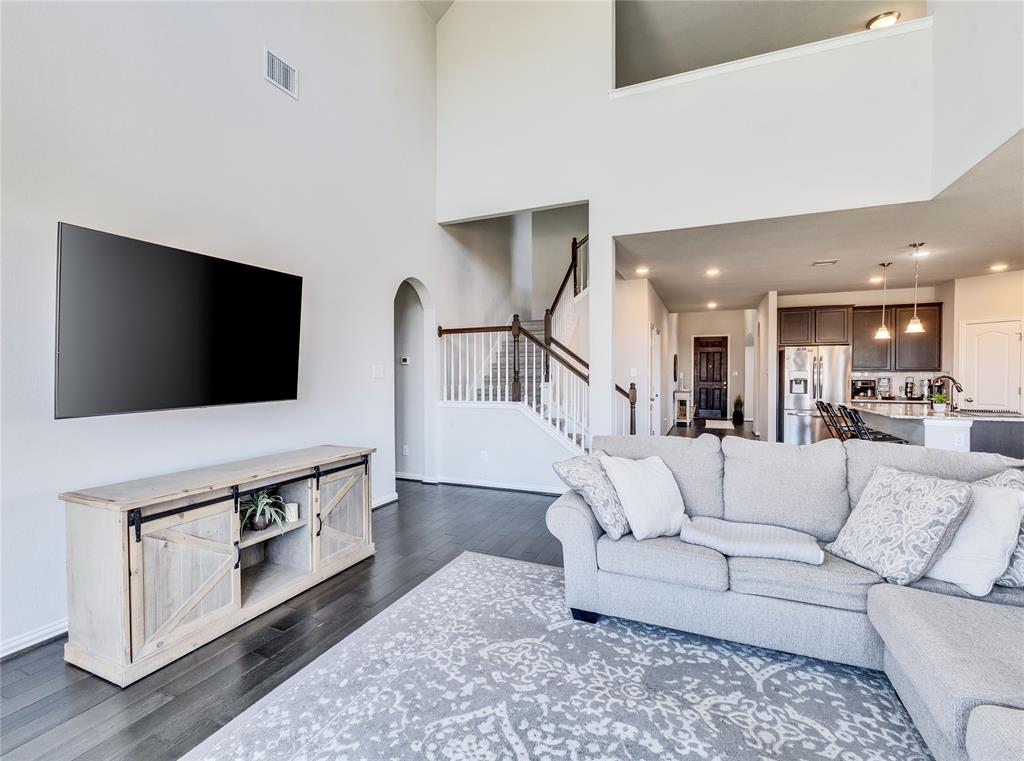 113 Red Matador LN