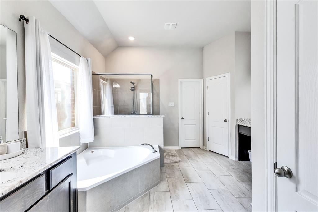 113 Red Matador LN